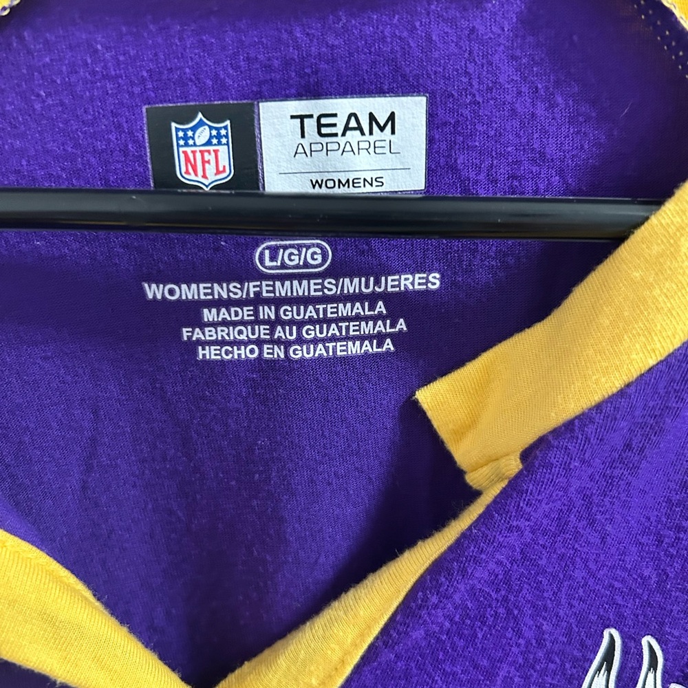 Minnesota Viking Women's T- Shirt NFL Licensed, Size Large‎ - Picture 2 of 3